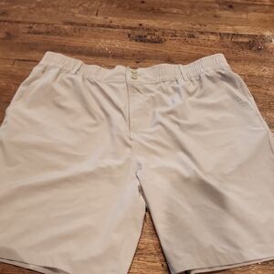 BURLEBO Men's White Flat-Front Elastic-Waist Shorts